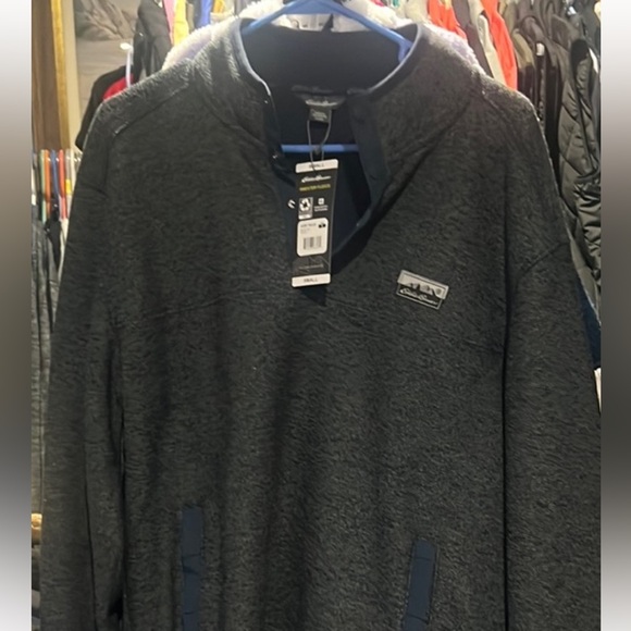 Men’s Eddie Bauer  blue sweater, fleece size, small with pockets new - Picture 4 of 9